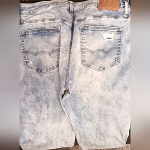 American Eagle Outfitters Men's Acid Wash Relaxed Jeans